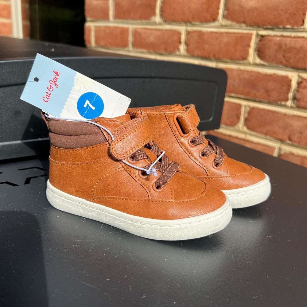 Cat & Jack Toddler Boys Cognac Brown High Top Sneakers Size 7 Side Zip NWT